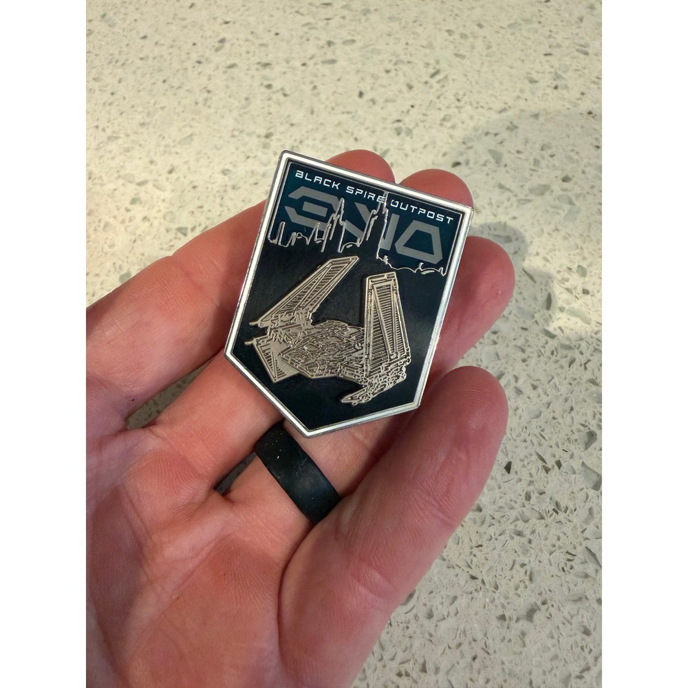 Disney Star Wars Galaxy's Edge Black Spire Outpost Shuttle Pin